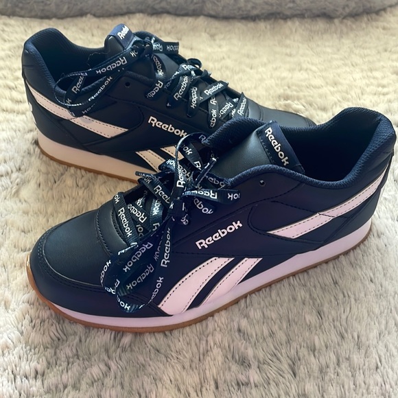 🚩SOLD🚩Reebok sneakers - Picture 7 of 15